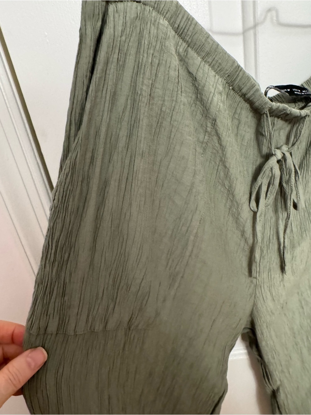 Zara Sage Green Crinkle Drawstring Pants Size Medium Relaxed Boho Pull-On